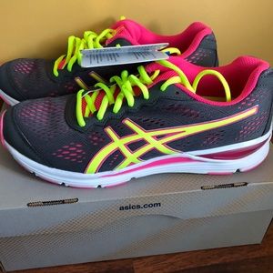 Women’s Asics Sneakers Running/Walking
